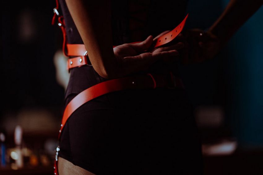 Why Watching Pornography On Autopilot Is Messing With Your Head